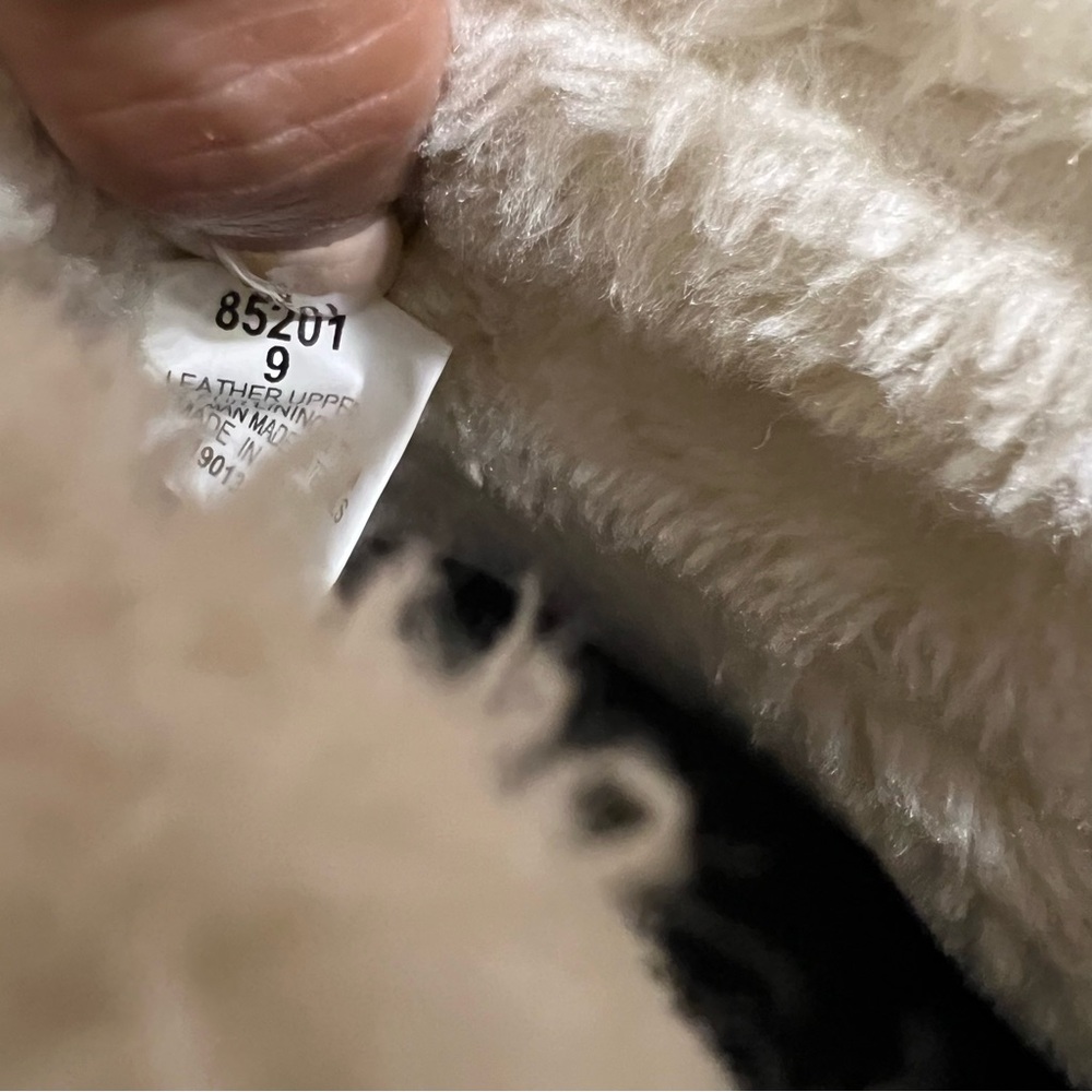 Minnetonka Leather Genuine Suede Lined Sherpa Lined Water Resistant Ankle Winter - Picture 11 of 11